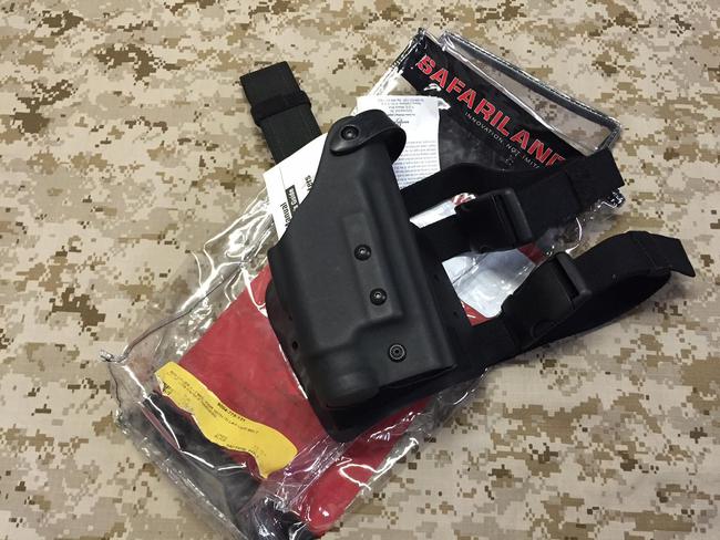 BLACK LINE - blog:デットストック 実物サファリランド6004 ホルスター