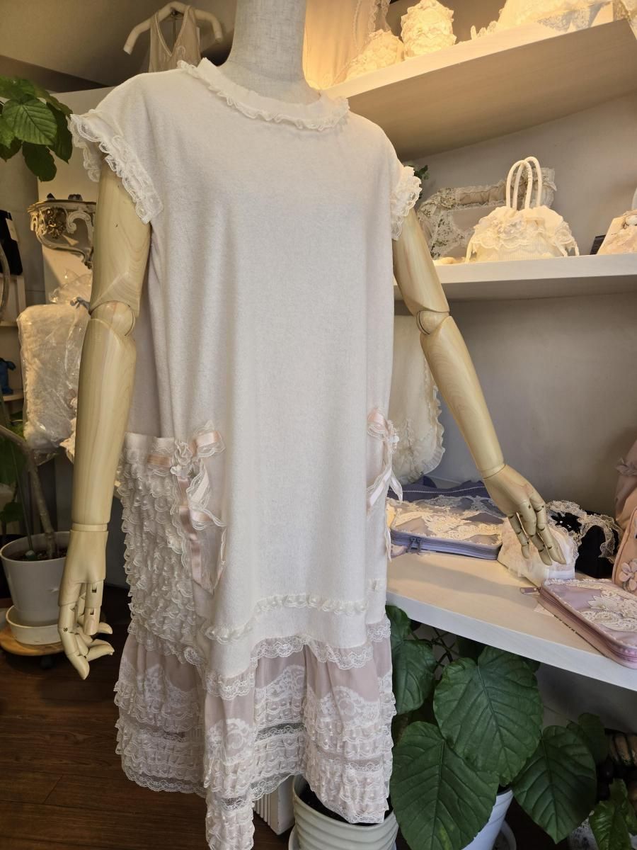 さえら・ヒスクローネ - さえら＆ベルパーチショップ Humpty Dumpty