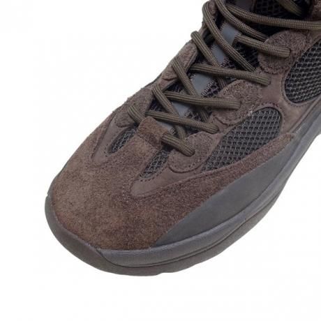 KANYE WEST（カニエ・ウェスト）の YEEZY DSRT BT（イージー デザート