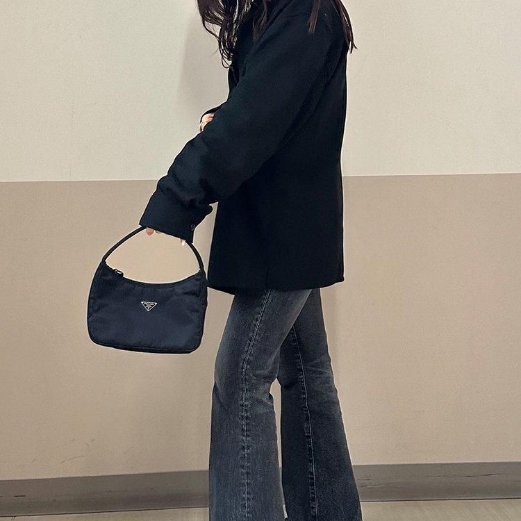 三角ロゴ金具ナイロンミニハンドバッグ ブラック ヴィンテージ|プラダ