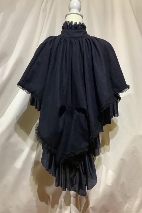 チェーン飾り付き貴族風後長マント：紺×黒フリル - MARBLE ~online shop~