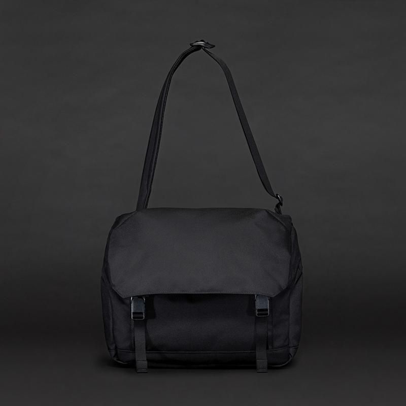 MONOLITH] モノリス SHOULDER PRO FLAP M | INS ONLINE STORE 公式