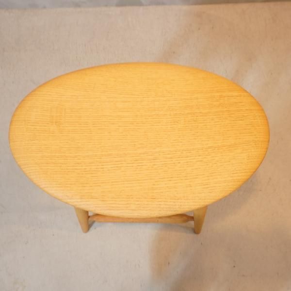 飛騨の家具メーカーKASIWA(柏木工)よりオーク材 ハイスツールです