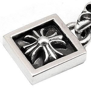 クロムハーツ（Chrome Hearts）ペンダント フレームド CHプラス