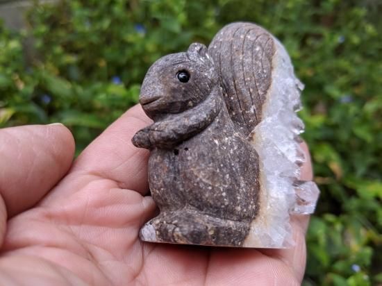 ♡幸運を呼ぶ・可愛いリスのラッキーアイテム ♡ 『天然・水晶