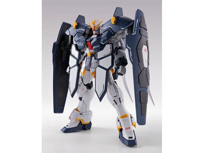 バンダイ、アーマディロ装備の「ガンダムサンドロックEW」MGガンプラ