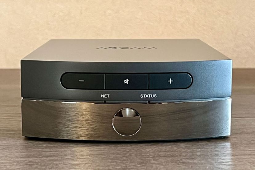 箱庭オーディオの核に！ ARCAMのアンプ内蔵ストリーミングプレーヤー