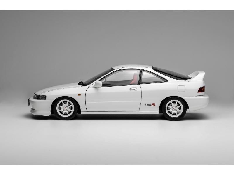 モーターヘリックス】 1/18 ホンダ インテグラ Type R（DC2）Early