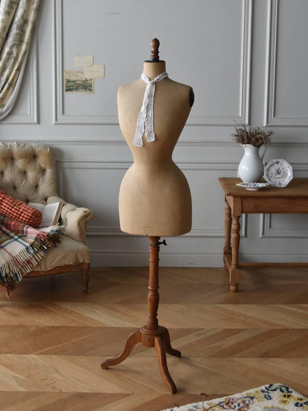 アンティークトルソー.25 フランスアンティーク家具 マネキン ショップ什器