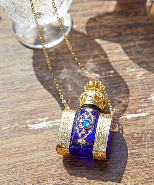 チェコ製輸入品】ボヘミアガラス香水瓶ペンダント〜ブルー