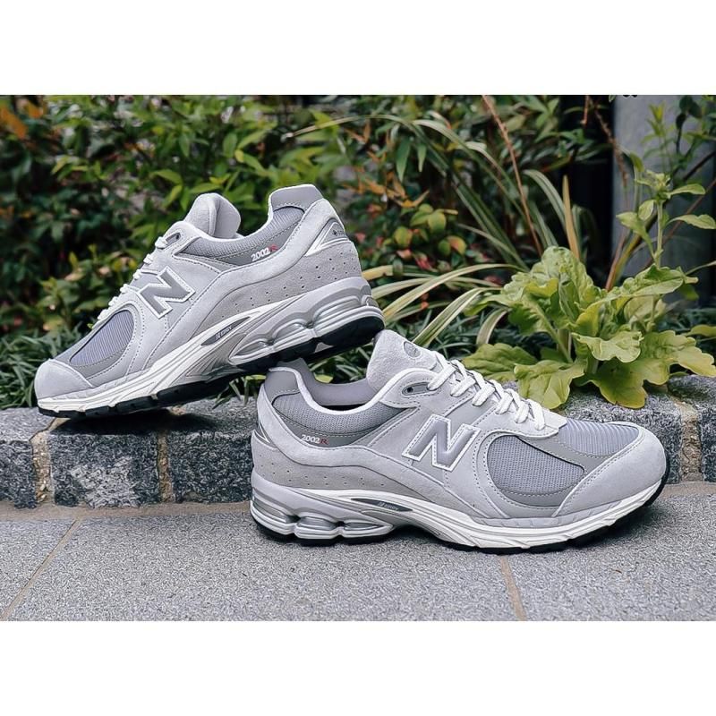 NEW BALANCE M2002RXJ 