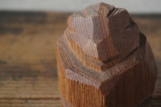 柴崎重行 「座熊」 木彫り熊