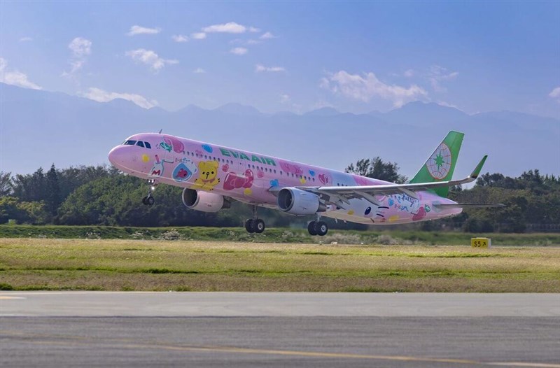 エバー航空、高雄ー香港線にキティジェットを運航 来年1月22日～2月末