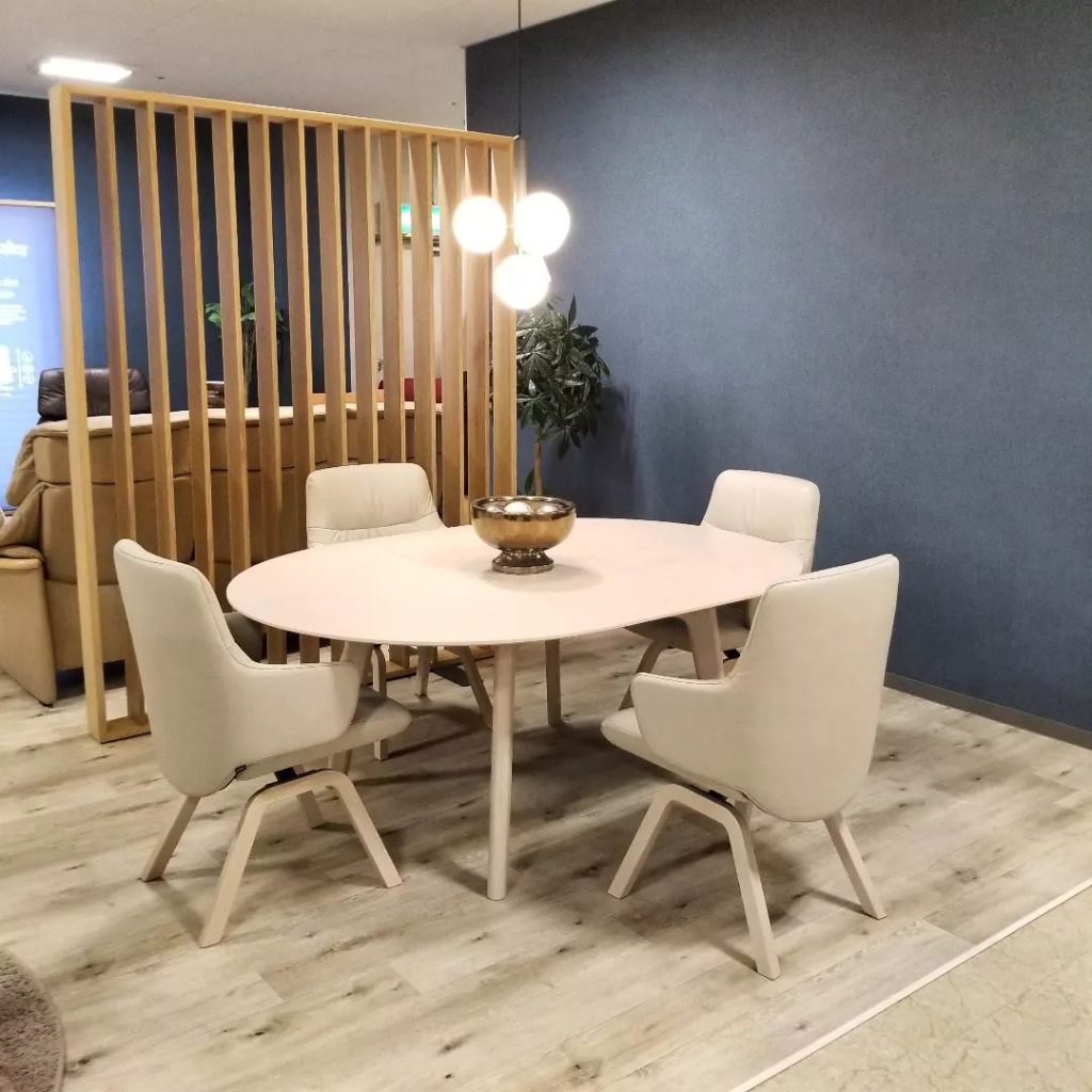 ストレスレス®の機能性と快適性を応用したダイニングチェア