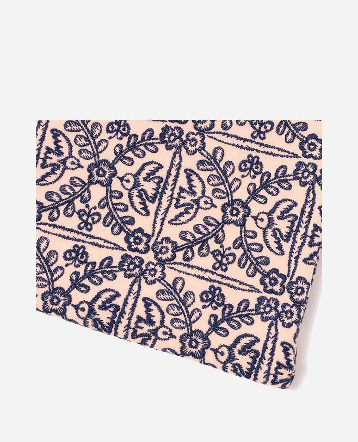 ミナ ポーチ felice Korva pouch｜ミナ ペルホネン