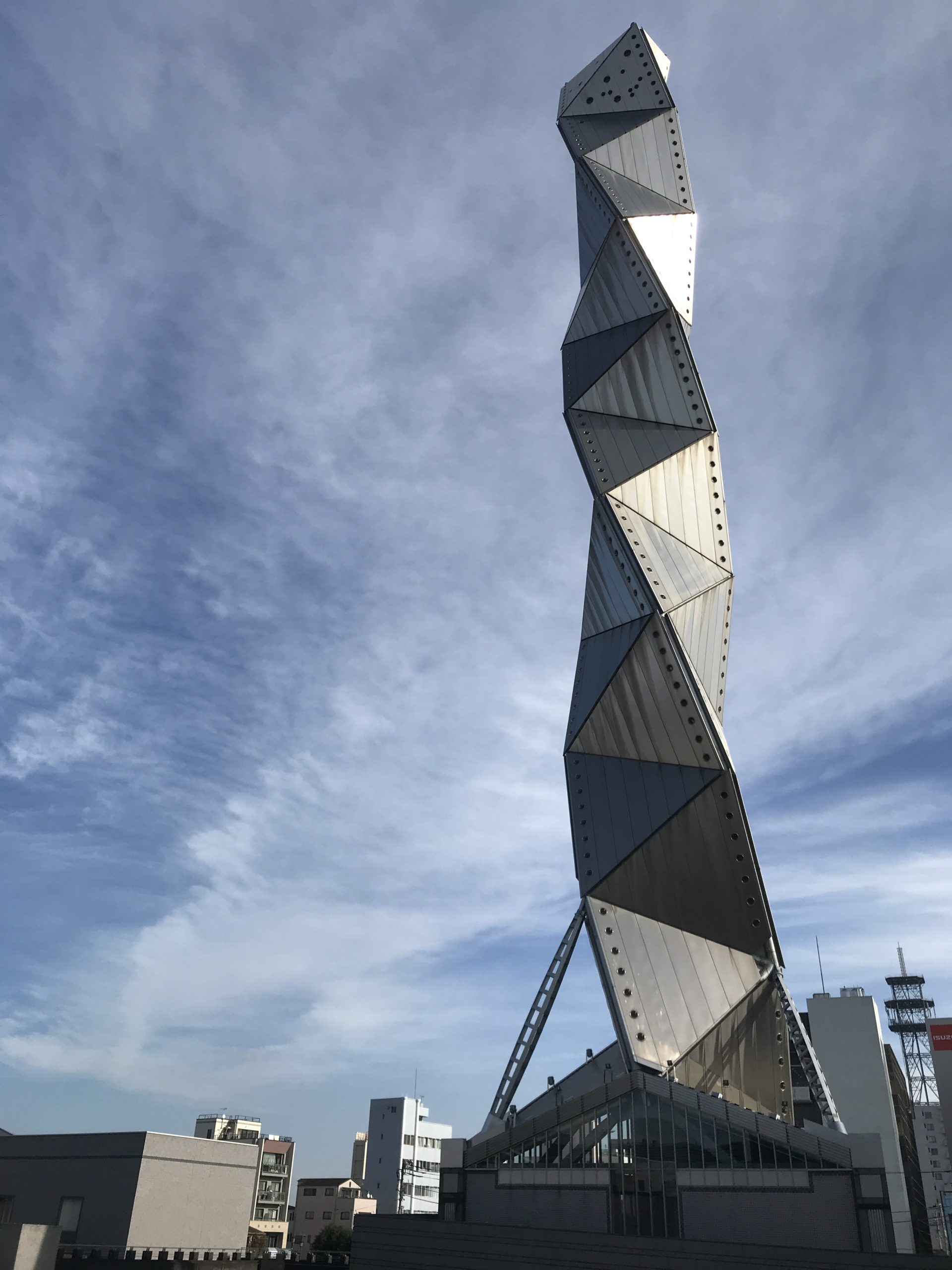 磯崎新”水戸芸術館