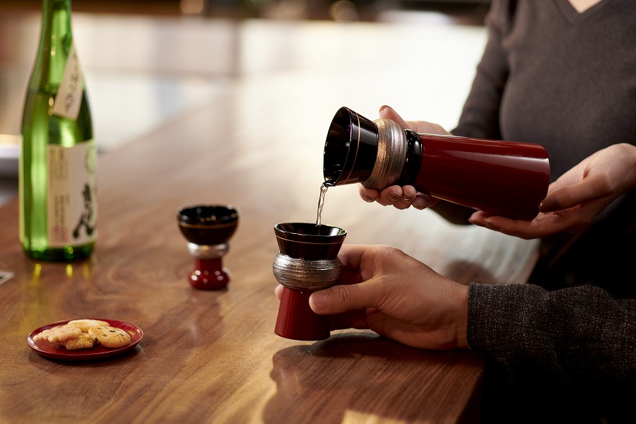 IKKON 酒カップ | 木製の盃 漆塗り isukeブランド 漆器の井助