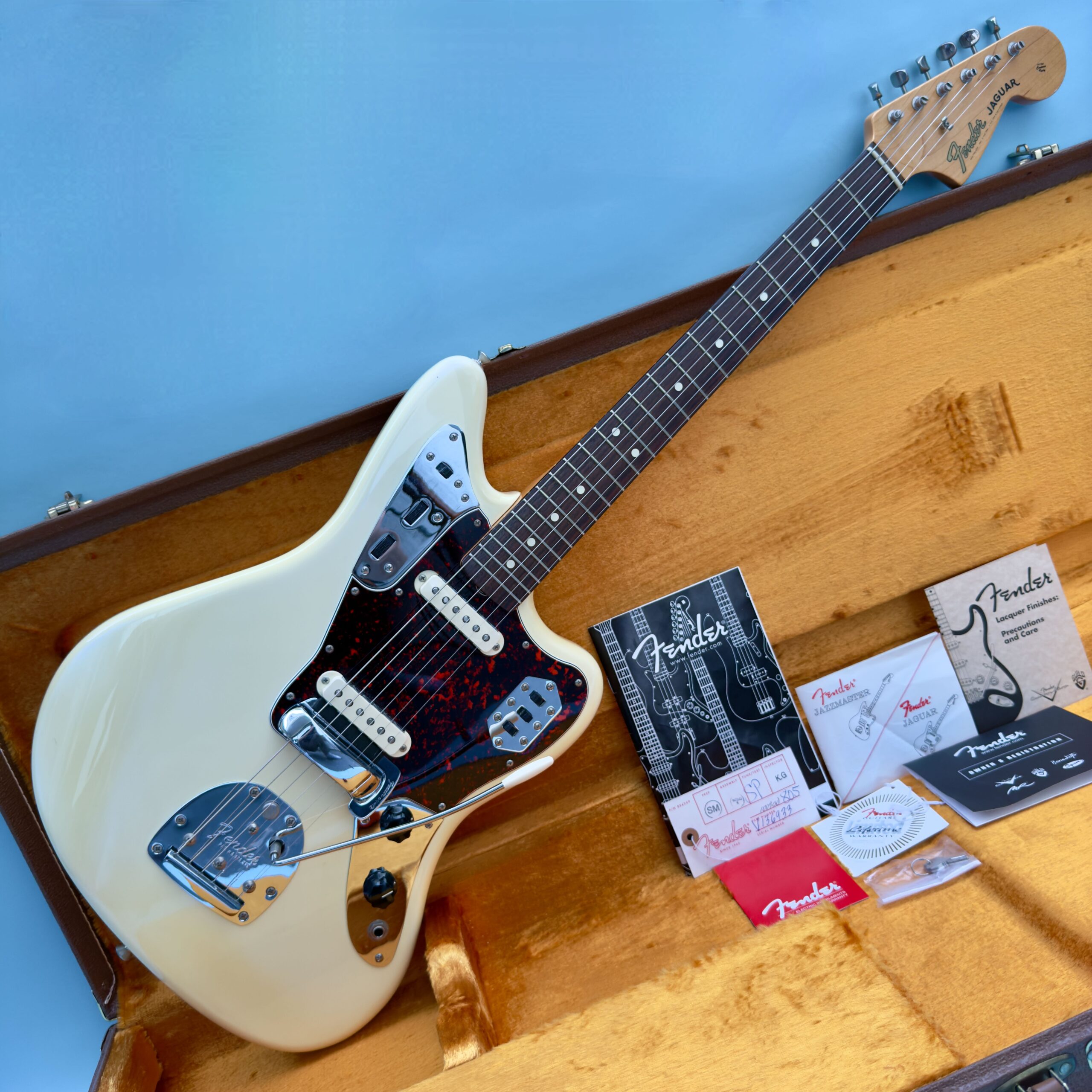 2001 Fender American Vintage '62 (AV62) Jaguar Olympic White w