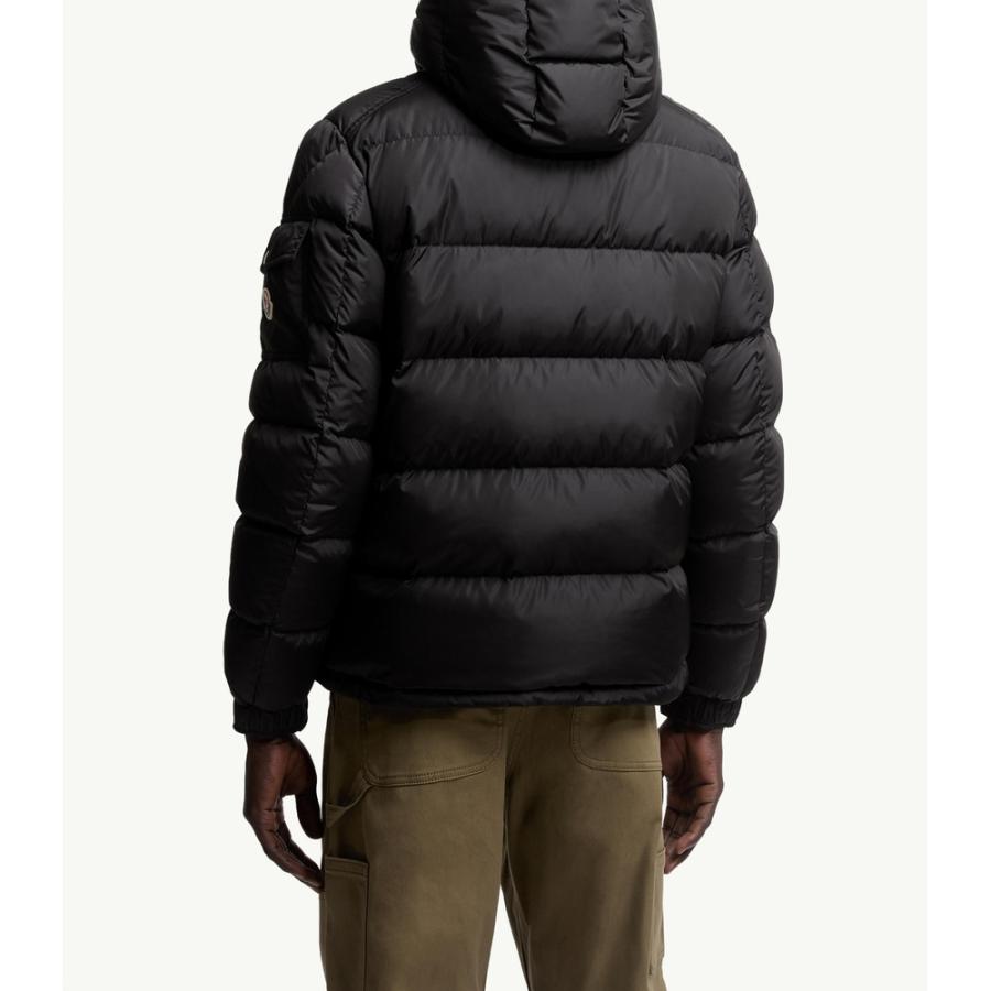 MONCLER（モンクレール） 2025/26秋冬 メンズMAYA MATT SHORT DOWN