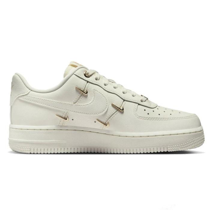 NIKE（ナイキ） NIKE WMNS AIR FORCE 1 '07 LX WHITE SAIL GOLD