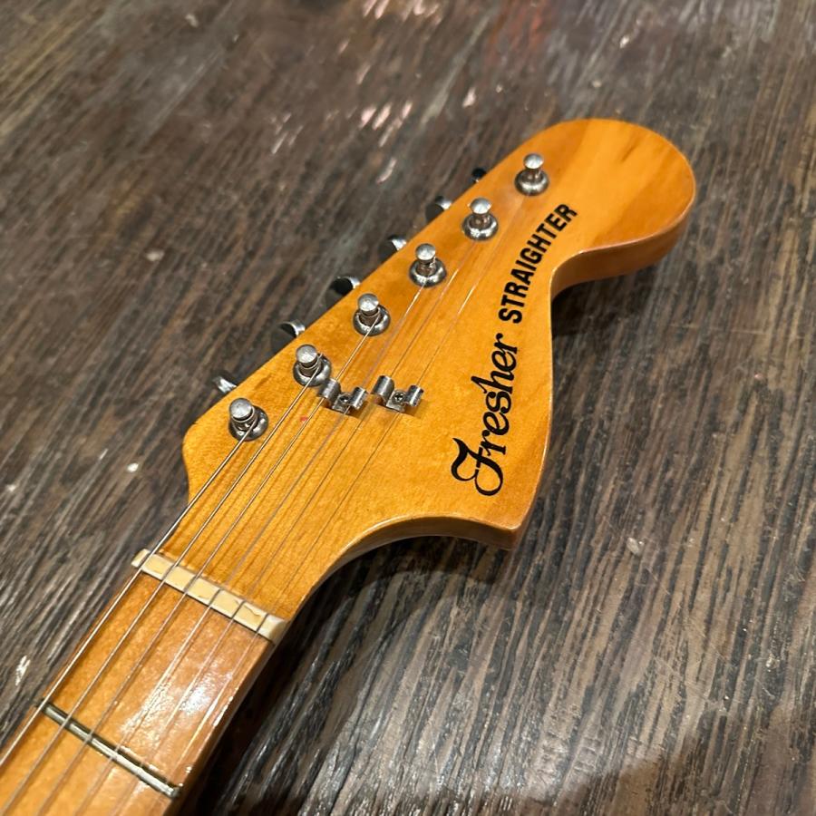 Fresher Straighter Stratocaster Type Electric Guitar エレキギター