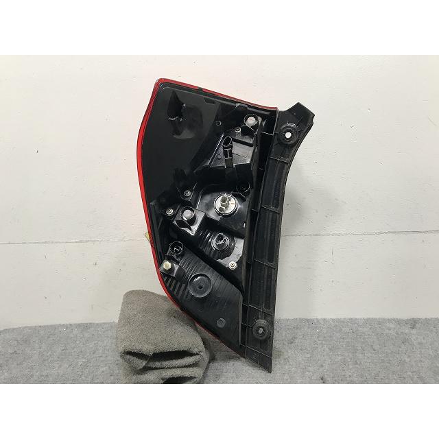 フィット/FIT GK3/GK4/GK5/GK6 純正 右 テールランプ/ライト/レンズ