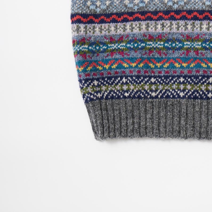 Jamieson's of Shetland JAMIESON'S ジャミーソンズ フェアアイル柄 V