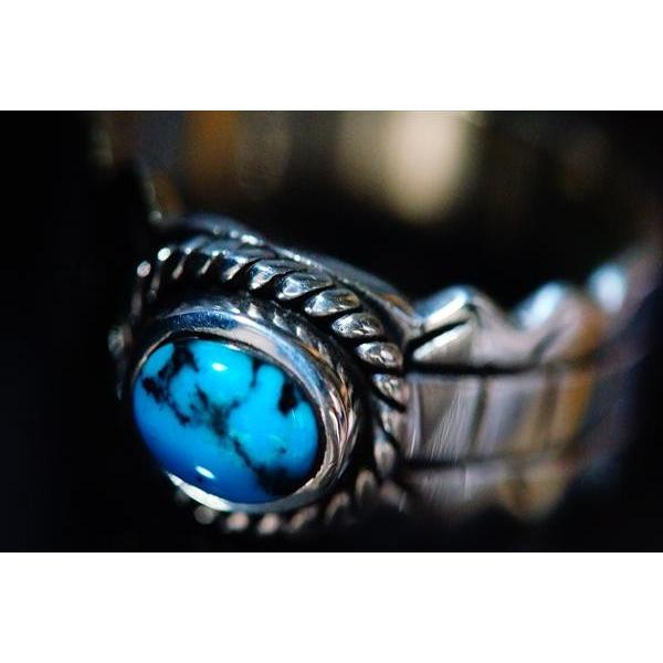 Indian Jewelry オーバルカボションカット ターコイズ装飾 マウンテン