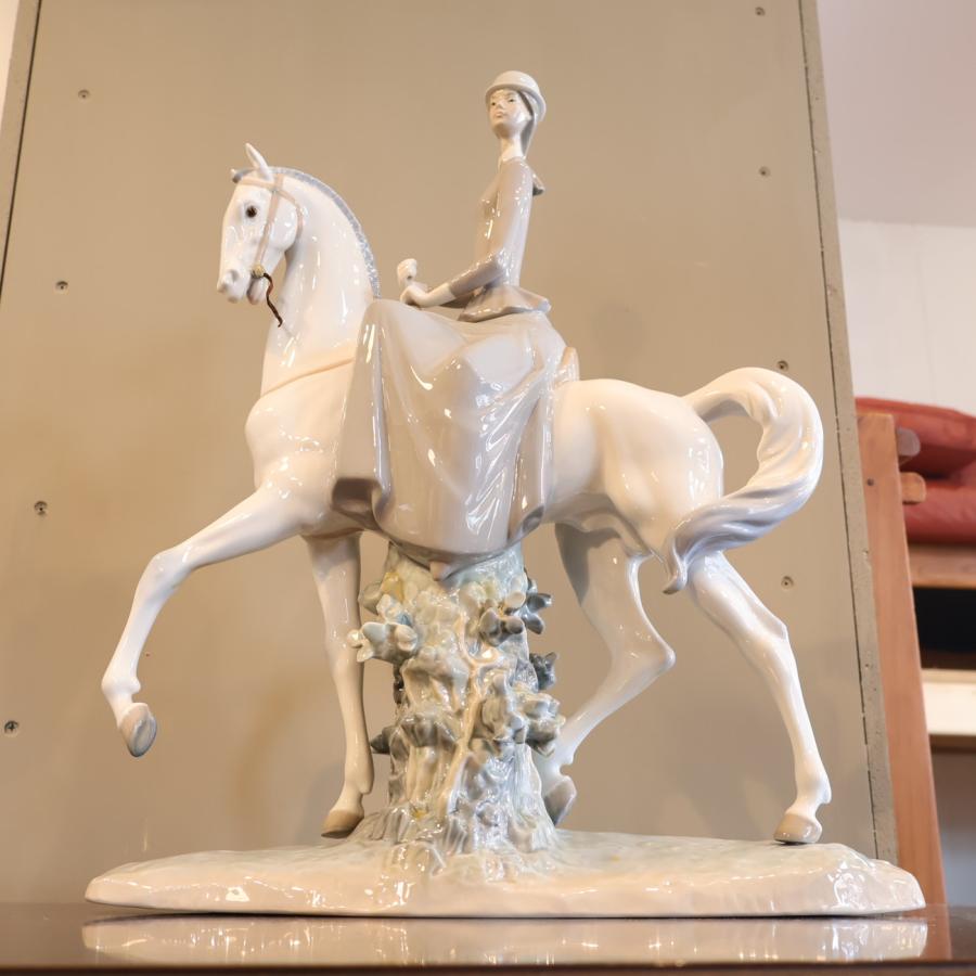 LLADRO リヤドロ フィギュリン 白い馬の少女 4516 陶器 置物