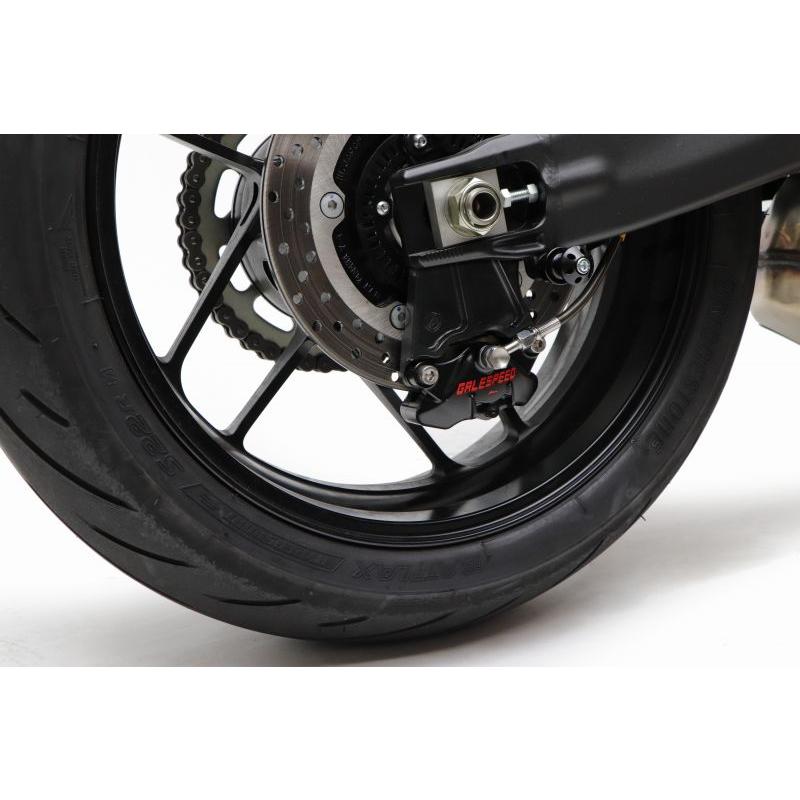 XSR900（22） リアキャリパーサポート ブラック （2POT 84mmピッチ