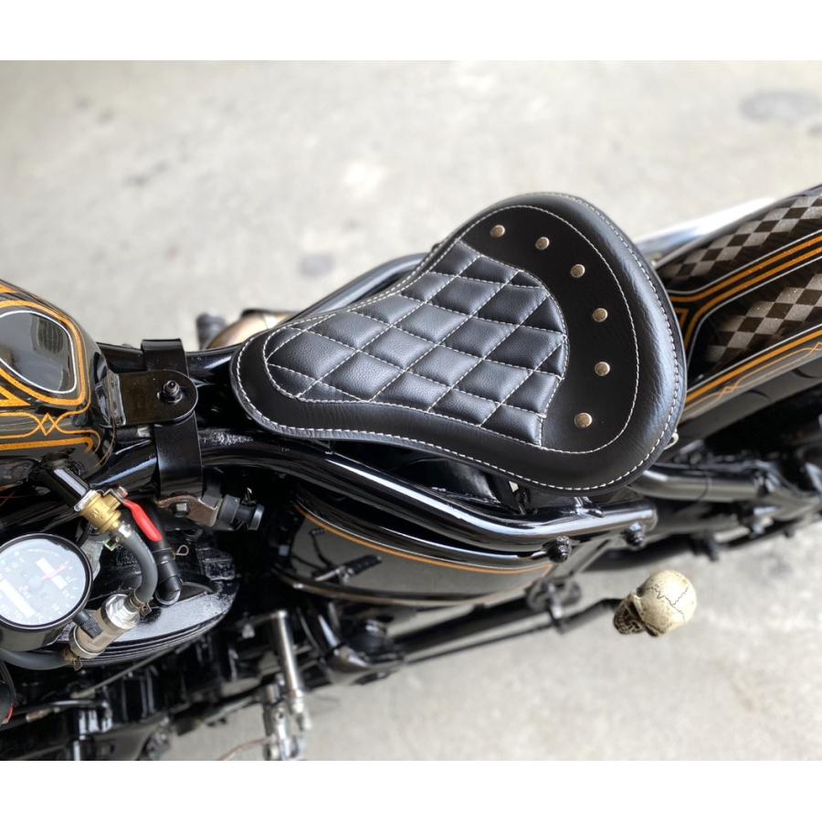 バイク ソロシート シングルシート 【スタッズシート】 型番：b102