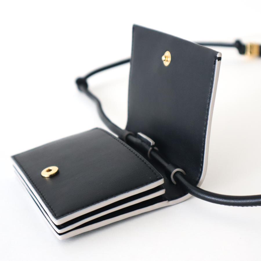 GANNI（ガニー） 【並行輸入品】ガニ― ストラップ付財布 ウォレット