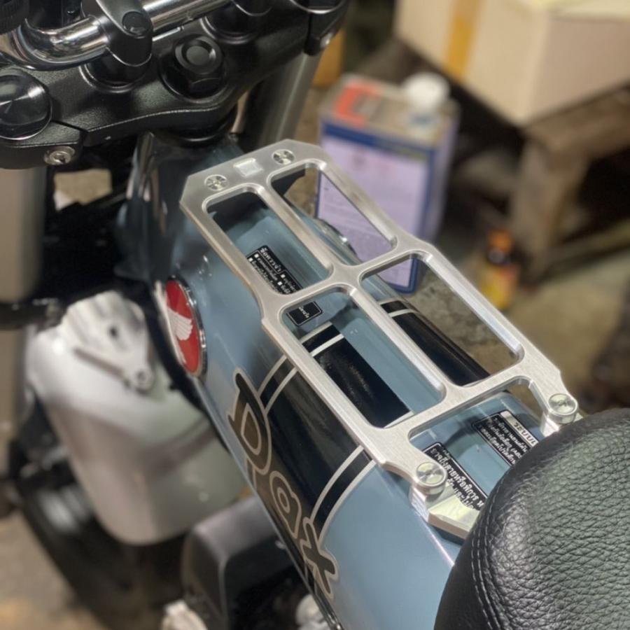 ホンダ（HONDA） ダックス DAX125 アルミ削り出しセンターキャリア