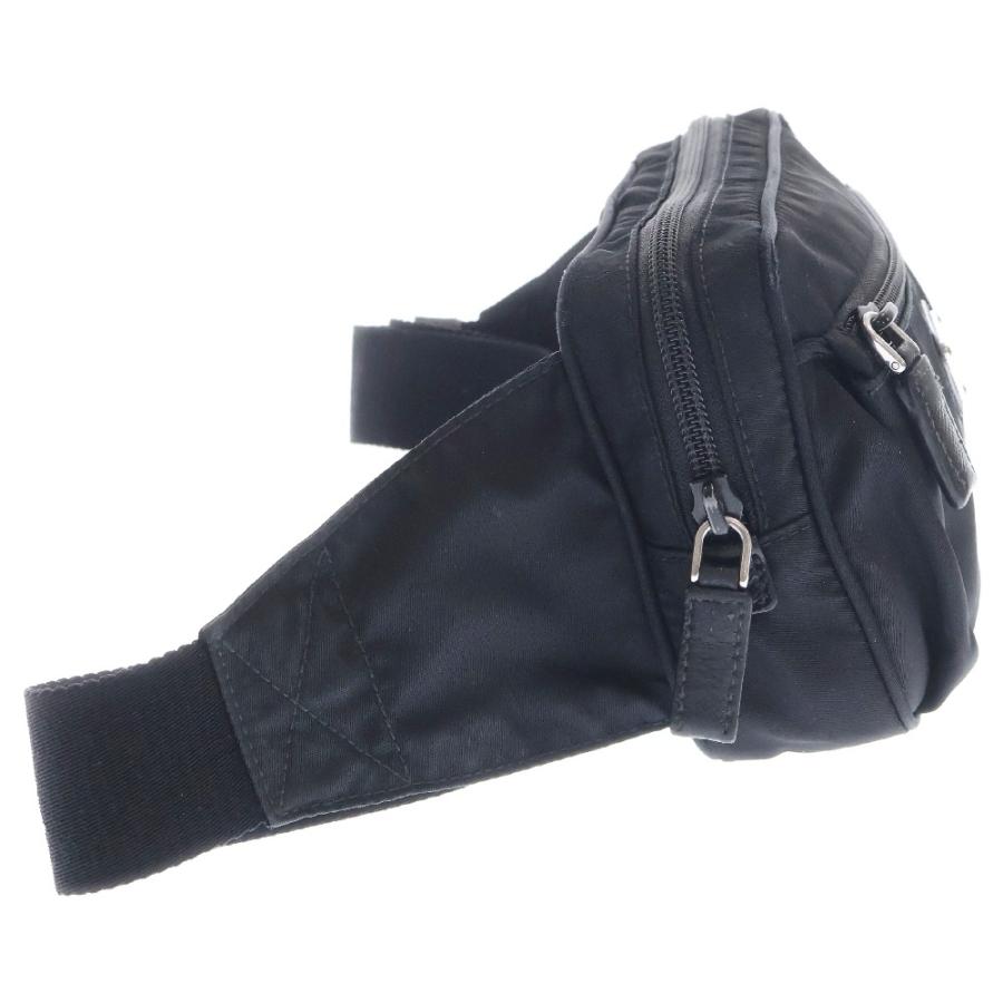 PRADA（プラダ） トライアングルプレート 三角ロゴ ウエストバッグ