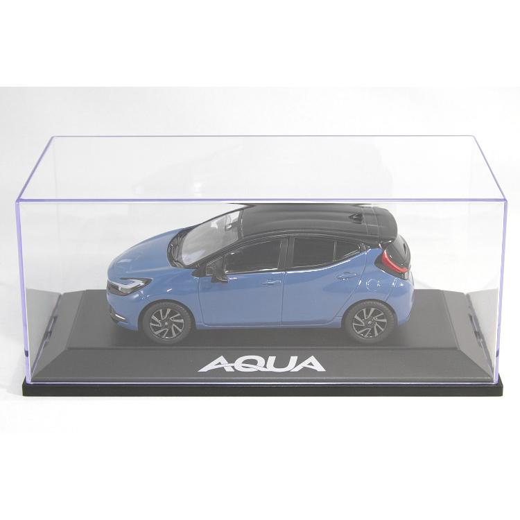 トヨタ特注 1/30 新型 アクア ブラックマイカ × グレイッシュブルー