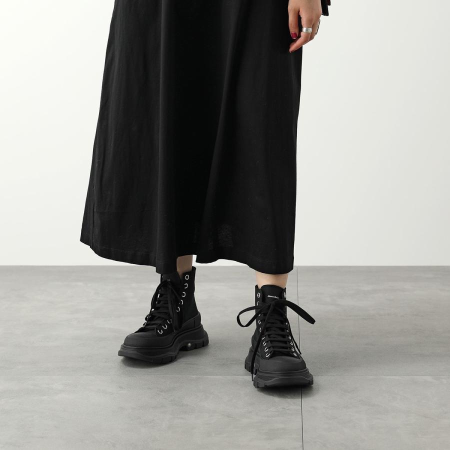 Alexander McQueen（アレキサンダーマックイーン） ブーツ Tread
