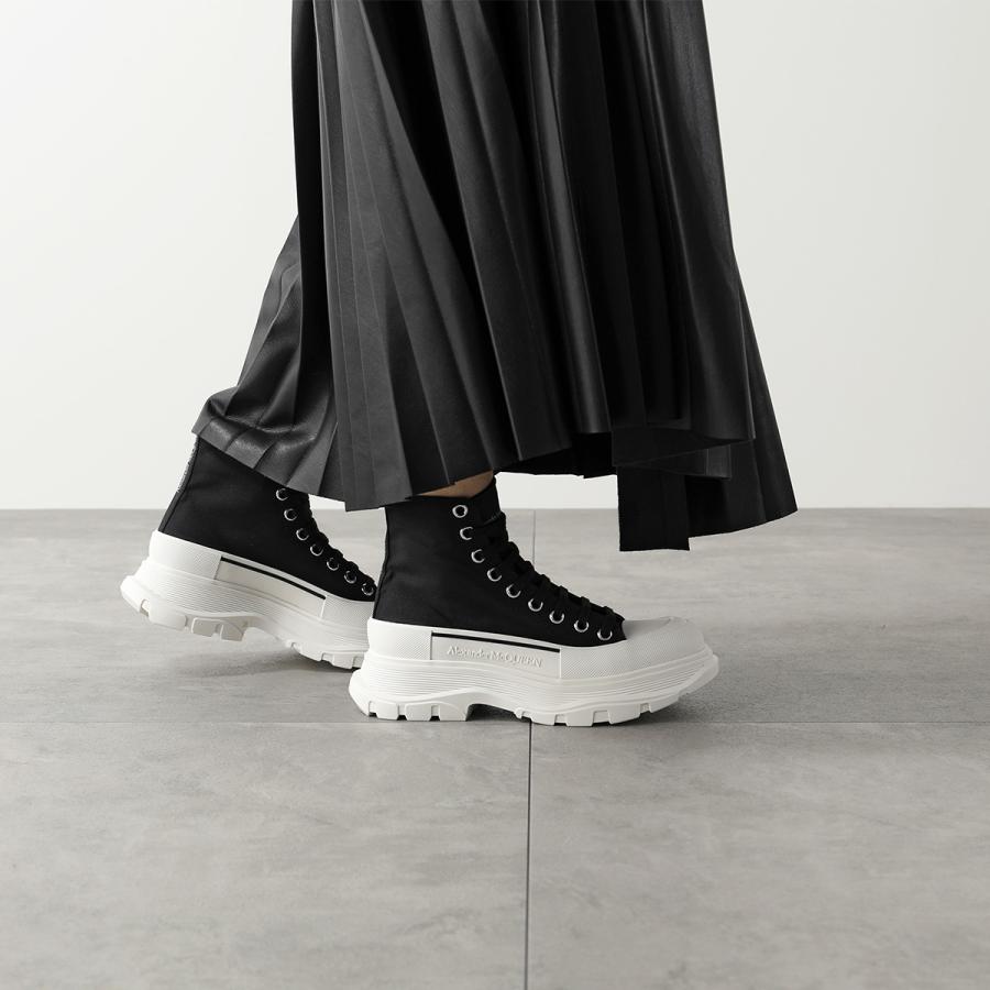 Alexander McQueen（アレキサンダーマックイーン） ブーツ 697080