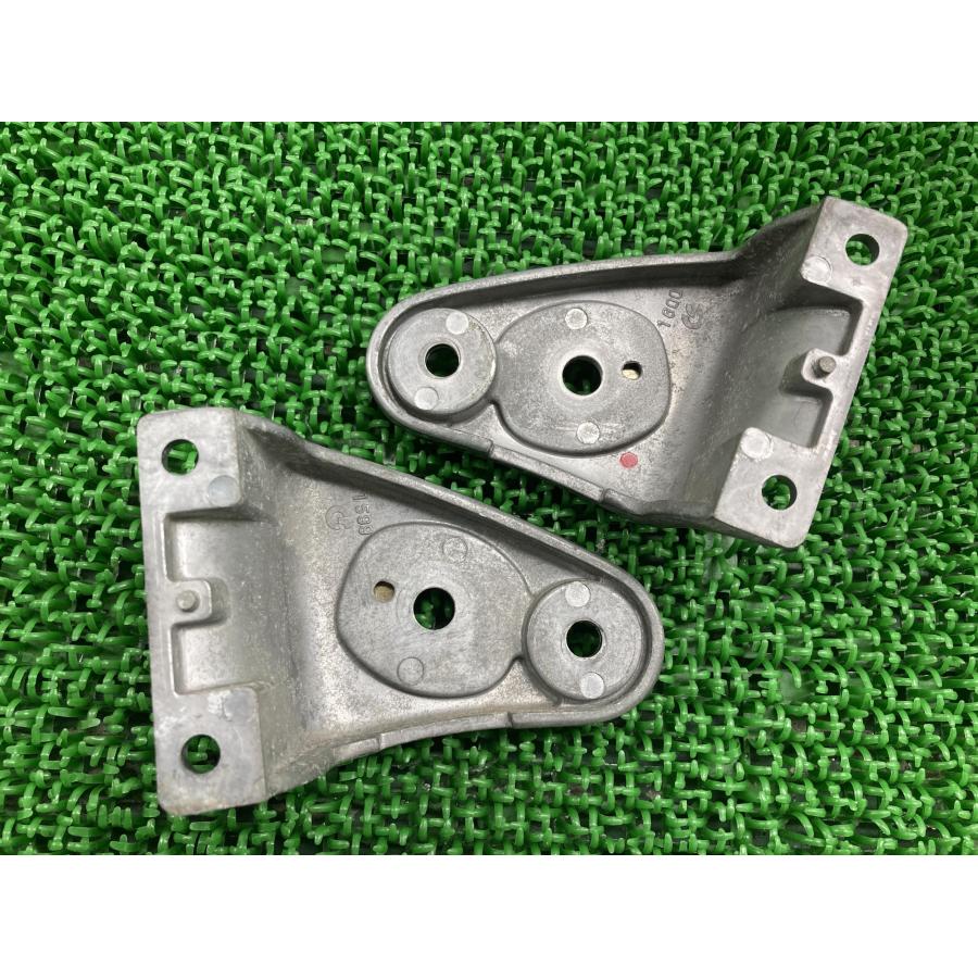 カワサキ（Kawasaki） ゼファー1100 ヘッドライトステー 左右 1599