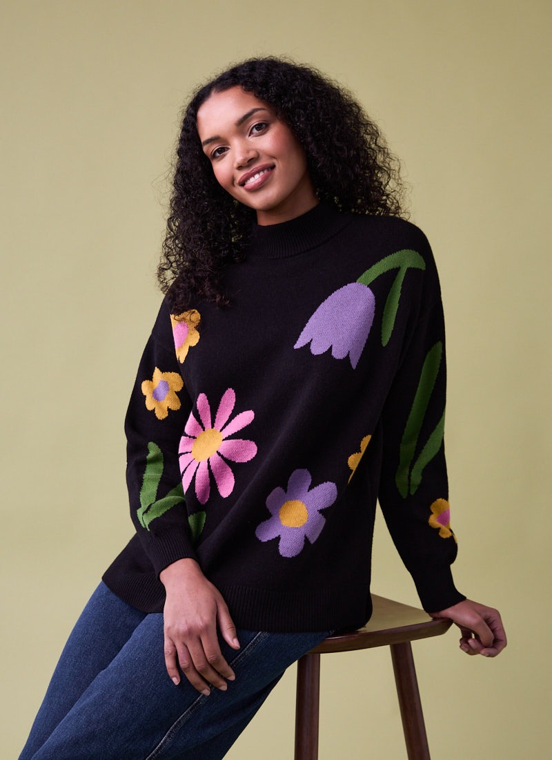 Shiloh Oversized Black Floral Placement Intarsia Knit | Vintage