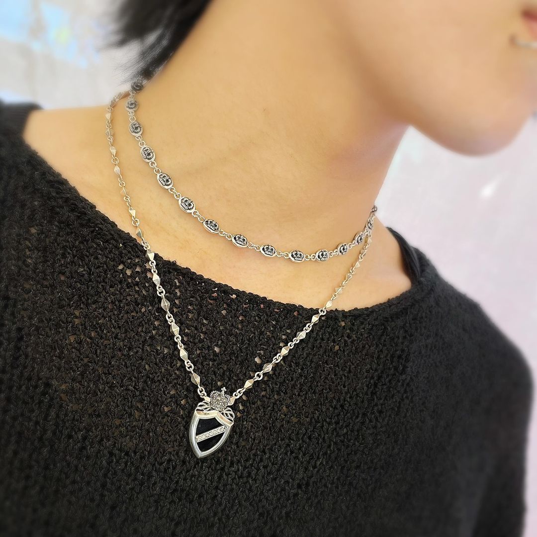 CROWN SHIELD PENDANT | JUSTIN DAVIS – JUSTIN DAVIS GLOBAL