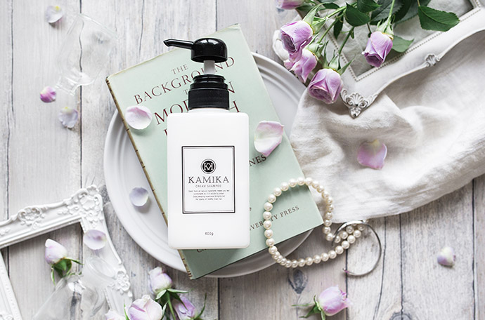 黒髪美人は「クリームシャンプー」を選ぶ | KAMIKA（カミカ