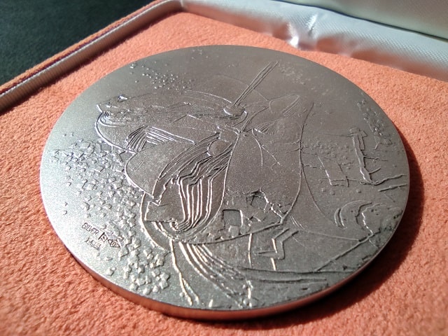 造幣局 国宝章牌 厳島神社の紹介（2009） | 金銀砂子・造幣局の金属