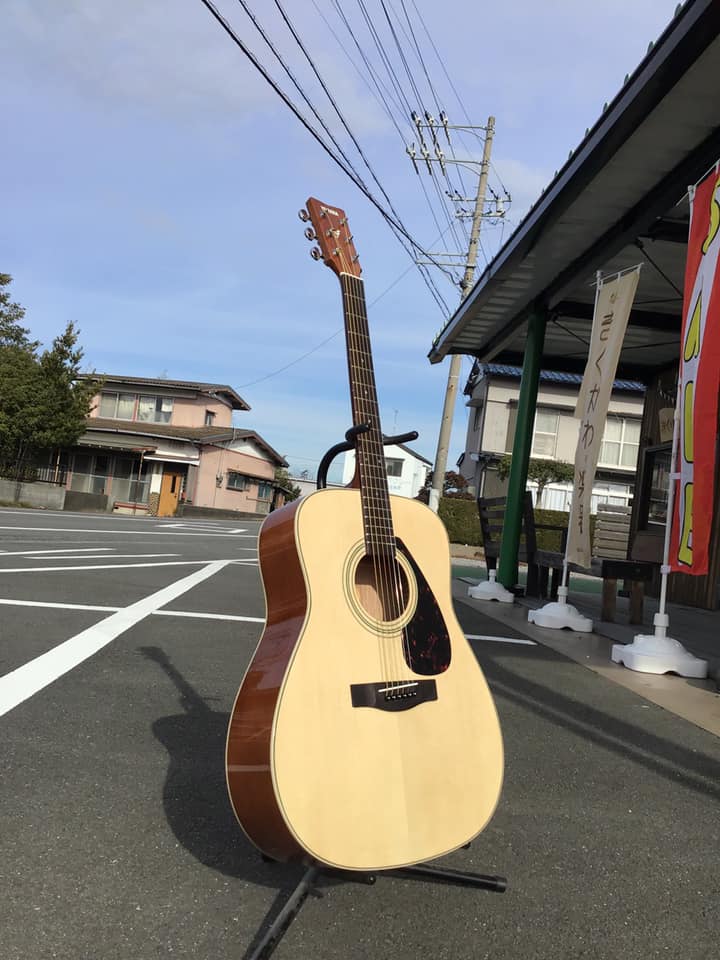 初めてのアコギにYAMAHAのF620!! – きくがわ楽器
