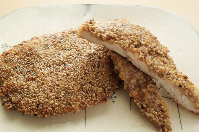 夏のおつまみにピッタリ! 鶏ささみのごままぶし焼き | 丸ごと小泉武夫