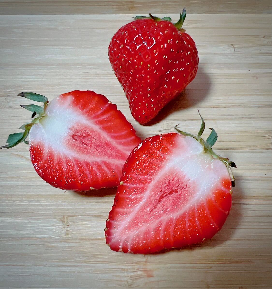 いちご農家の『3種の苺ジェラート』幻のいちご『とちひめ』を含む3種