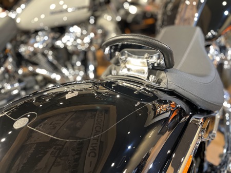 FXBR 純正ソロシート用バックレスト | ハーレーダビッドソン京都