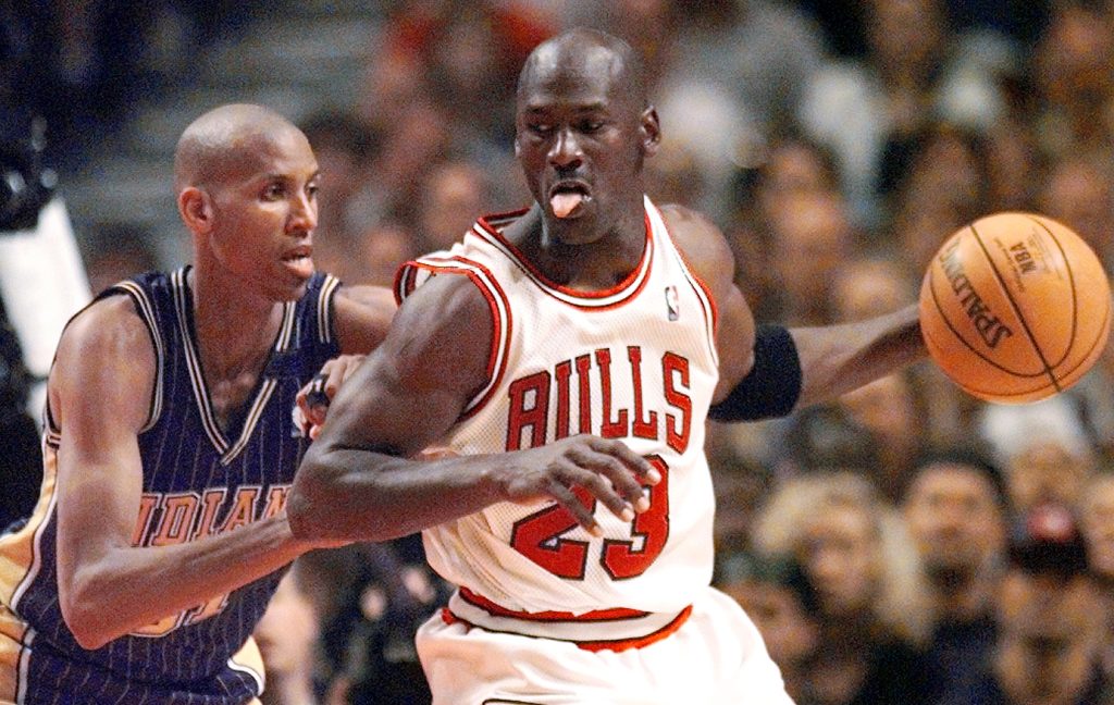 Ex-Laker recalls 'DISRESPECTFUL' trash-talk between MJ and Reggie