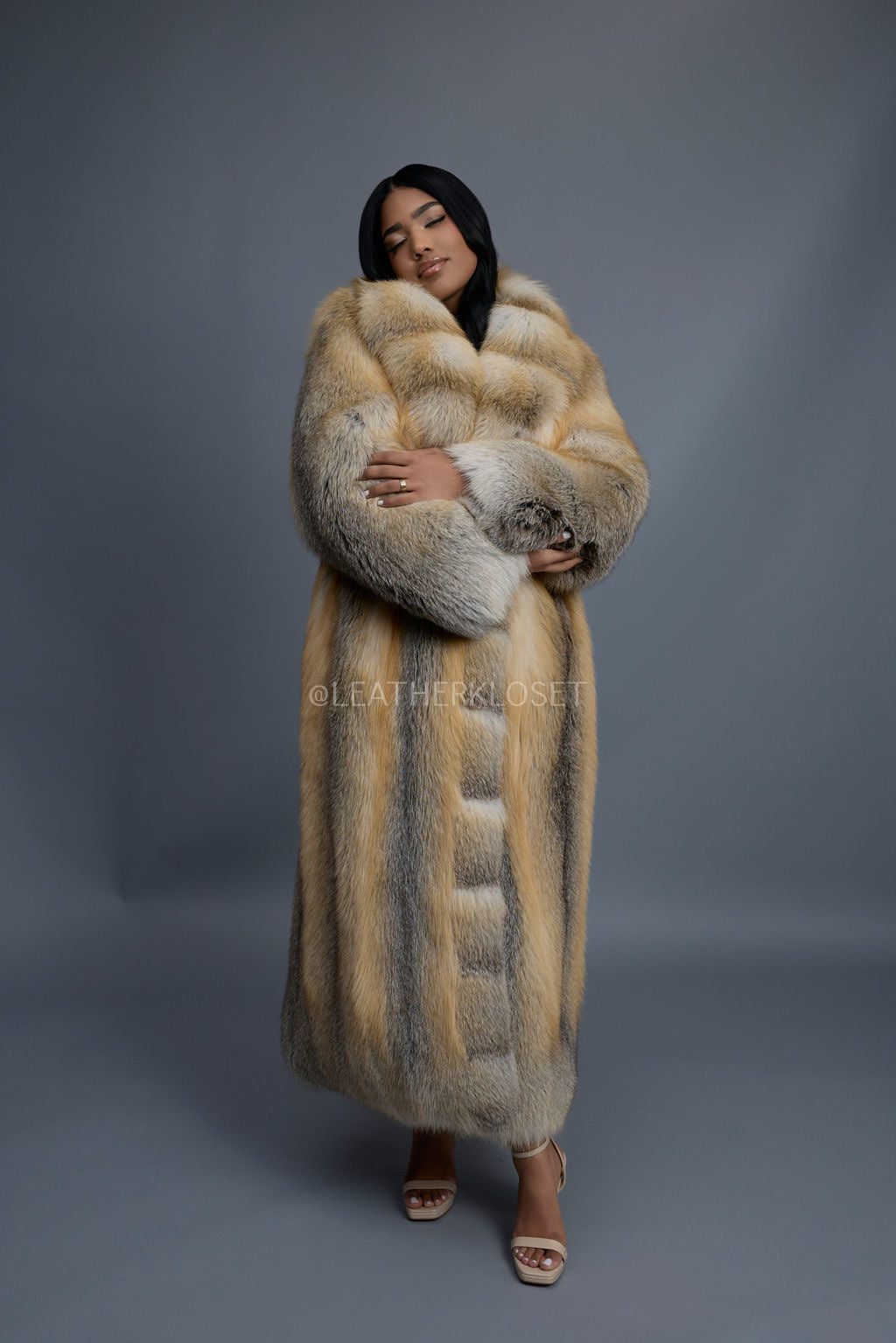 Women's Riri Long Length Fox Fur Trench Coat [Gold] – LeatherKloset