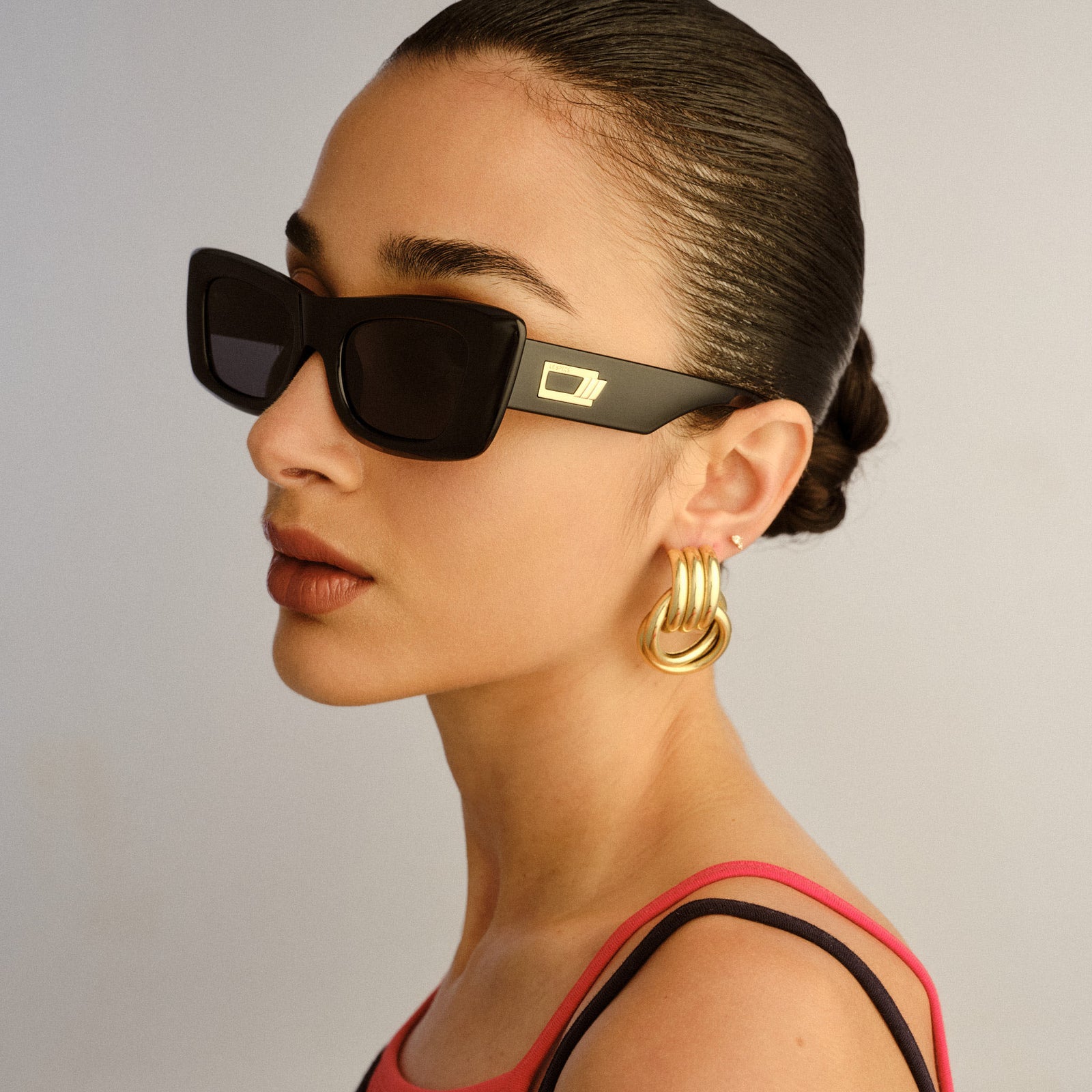 Dopamine Black Uni-Sex Rectangle Sunglasses | Le Specs