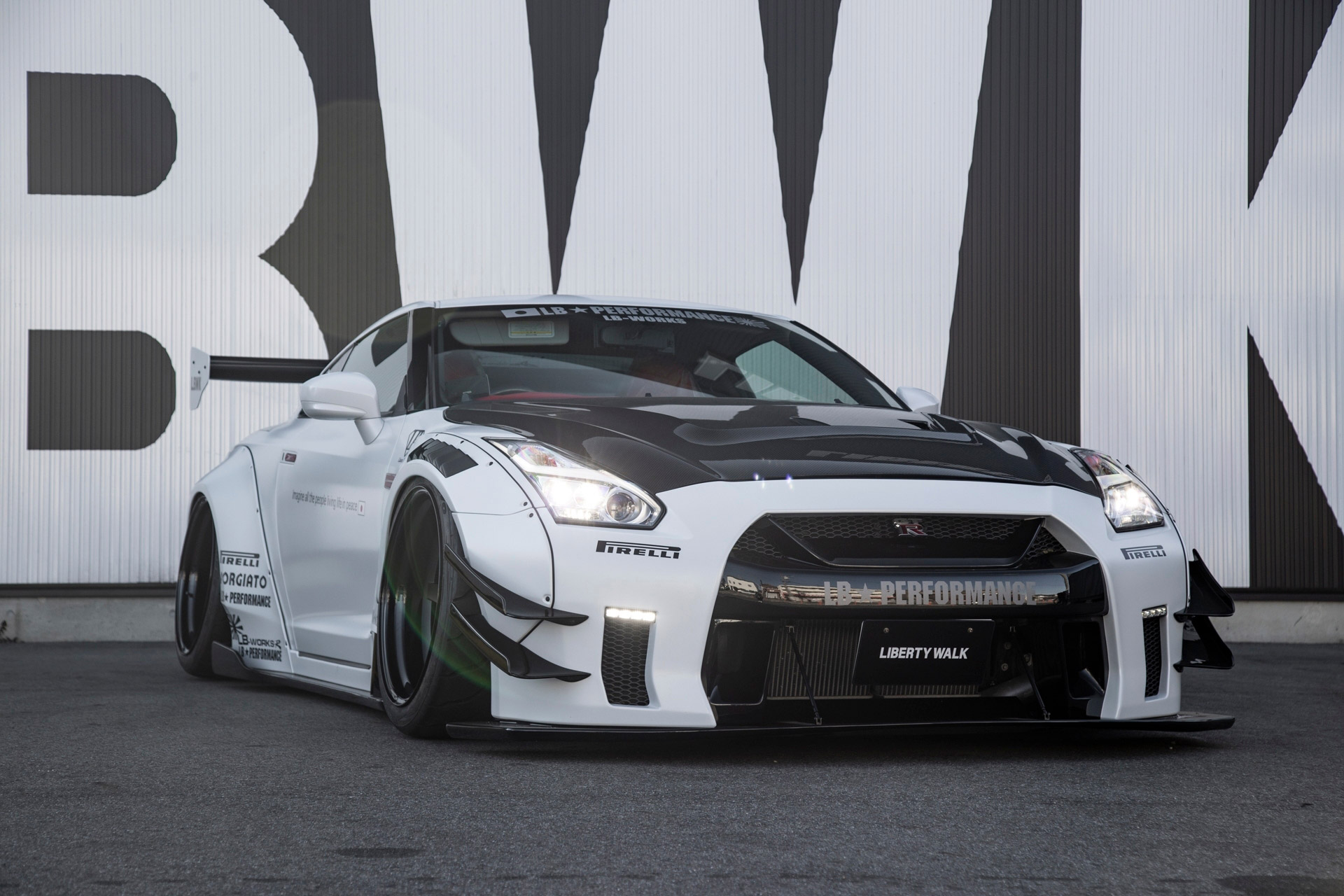LB-WORKS NISSAN R35 GT-R Type2 Ver.1 - LIBERTY WALK | リバティー